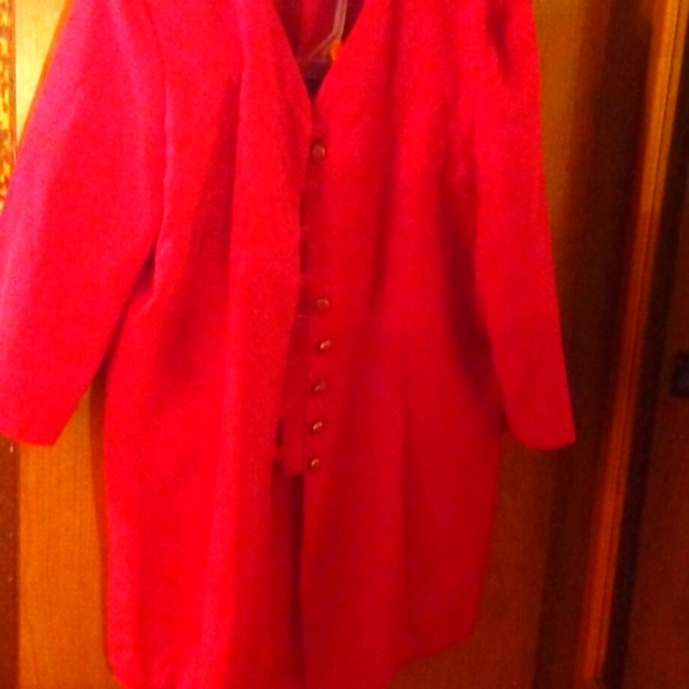 Skirt suit